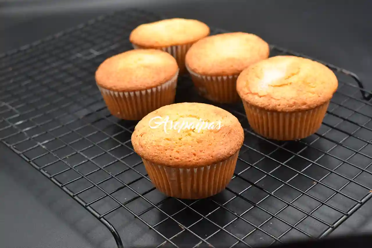 Magdalenas con relleno de chocolate